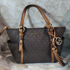 Michael Kors Sullivan Small Logo Top-Zip Tote Bag